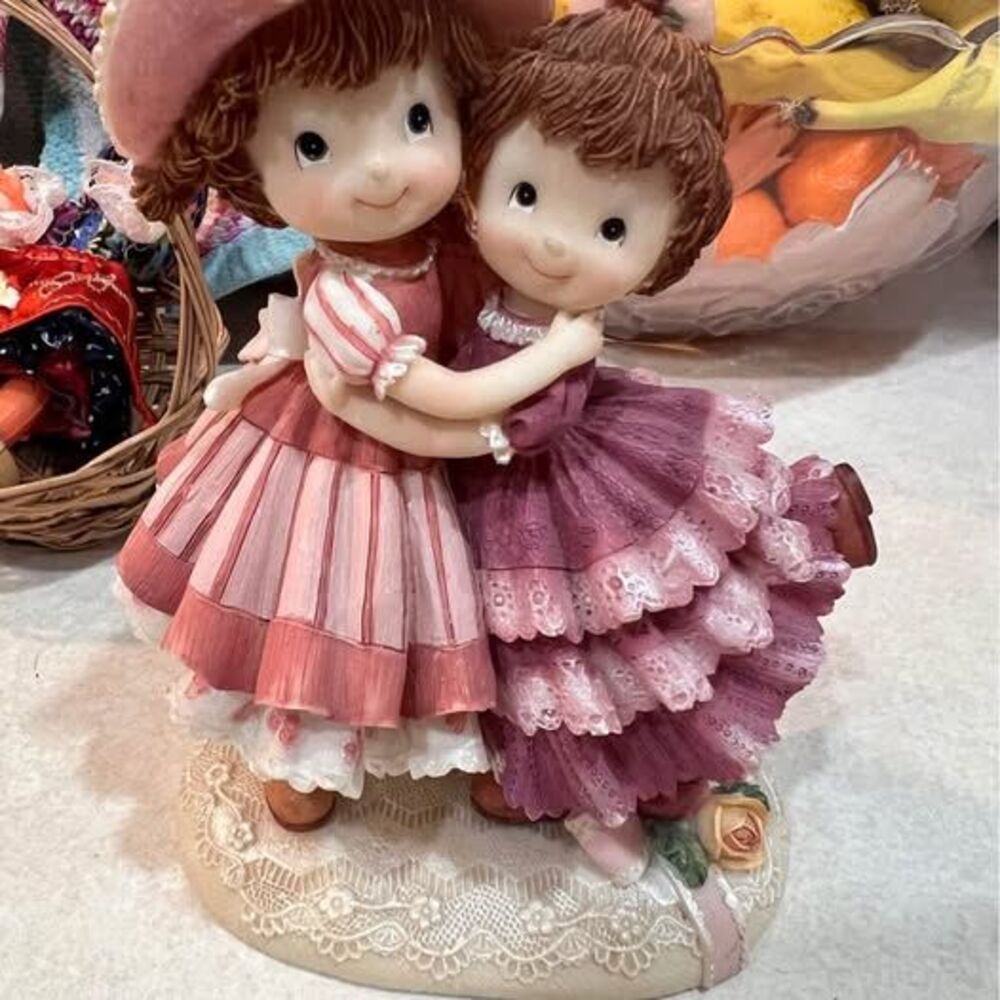 Vintage Sisters figurine, Vintage Fir the Home Decor Accents, Gift for Sister